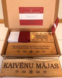 Ozolkoka dāvanu komplekts karoga mastam